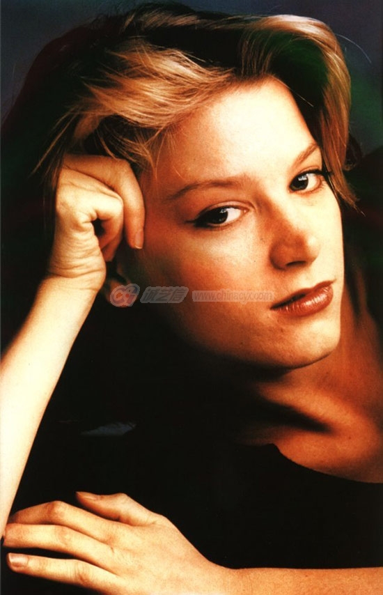 bridget-fonda-1.jpg