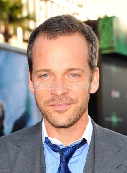 Peter+Sarsgaard+Premiere-1.jpg