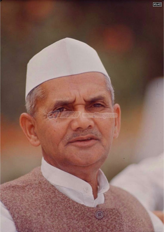 shastri-2.jpg